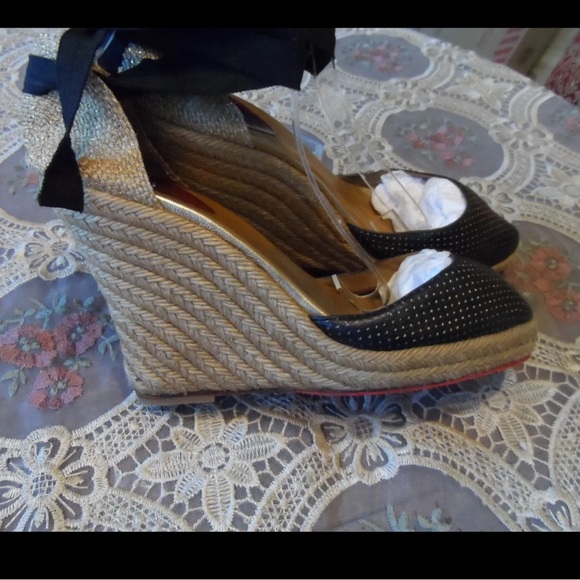Christian Louboutin Black Leather Wedge Espadrilles w/Ankle Tie Detail Size 40. - Picture 3 of 12